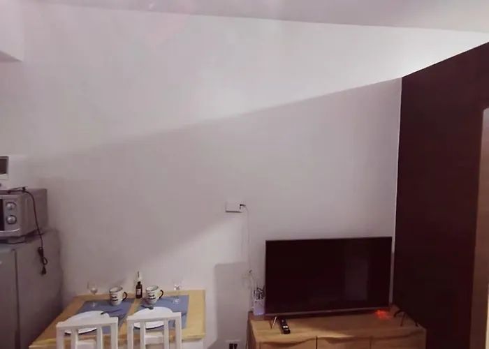 Apartment 1 Bedroom Cozy And Relaxing Place